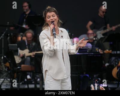 Alessandra Amoroso Sängerin bei Orchesterproben und akustischen Tests auf dem Duomo Square Mailand für Radio Italia. Stockfoto