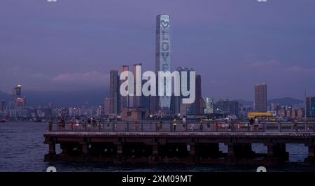 Die neu eröffnete zentrale und westliche Uferpromenade, Hongkong, China. Stockfoto