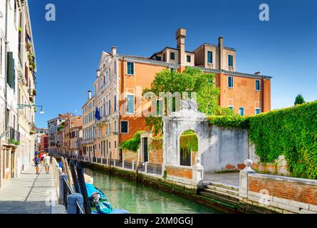 Blick auf den Rio Marin Kanal in Venedig, Italien Stockfoto