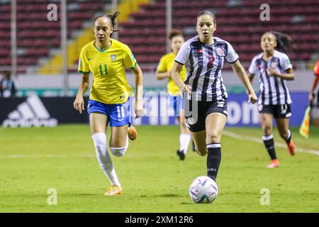 Aline Gomes aus Brasilien und Abigail Sancho aus Costa Rica beim Spiel Costa Rica gegen Brasilien am 16. August 2022. Stockfoto