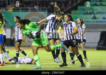 Torhüter Genesis Perez und Priscilla Rodriguez aus Costa Rica bei der FIFA U-20-Frauen-Weltmeisterschaft Costa Rica am 1. August gegen Brasilien Stockfoto