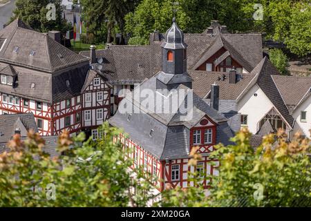 Stadtbild von Dillenburg, Hessen, Deutschland, Europa, mit Blick auf die historische Altstadt mit dem Fachwerkhaus und dem Dachturm Stockfoto