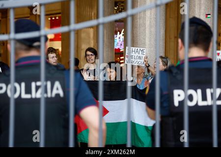 Roma, Italien. Juli 2024. Manifestazione di protesta contro la visita del presidente israeliano Isaac Herzog Roma, Italia &#x2014; Gioved&#xec; 25 luglio 2024 - Cronaca - (Foto di Cecilia Fabiano/LaPresse) Protest gegen den Besuch des israelischen Präsidenten Isaac Herzog Rom, Italien - Donnerstag, 25. Juli 2024 - Nachrichten - (Foto: Cecilia Fabiano/LaPresse) Credit: LaPresse/Alamy Live News Stockfoto