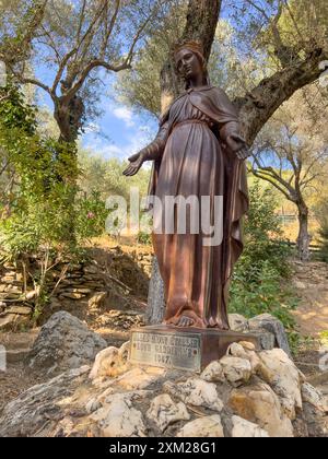 Marienstatue im Garten des Hauses der Jungfrau Maria in Seluk, Izmir Stockfoto
