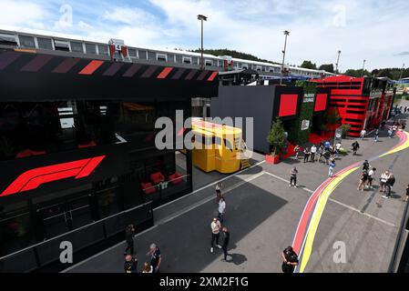 Spa Francorchamps, Belgien. Juli 2024. Fahrerlager-Atmosphäre. Formel-1-Weltmeisterschaft, Rd 14, großer Preis von Belgien, Donnerstag, 25. Juli 2024. Spa-Francorchamps, Belgien. Quelle: James Moy/Alamy Live News Stockfoto