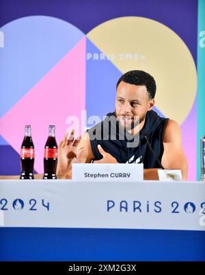 Paris, Frankreich. Juli 2024. Stephen Curry von der Basketballmannschaft der Vereinigten Staaten nahm am 25. Juli 2024 an einer Pressekonferenz in Paris Teil. Quelle: Liu Yongzhen/Xinhua/Alamy Live News Stockfoto