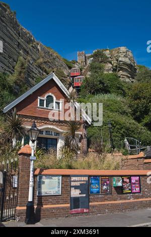 Die East Hill Cliff Railway ist die steilste Standseilbahn des Vereinigten Königreichs Hastings, East Sussex Stockfoto