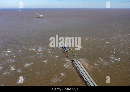 Bilder der Mobile Bay Ferry - Fort Morgan Landing bei sehr starkem Wind. Die Mobile Bay Ferry überquert die wunderschöne Mobile Bay in Alabama und verbindet SR 1 Stockfoto