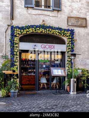 Wunderschöner Blick auf sreet in der Altstadt von Rom, Italien Stockfoto