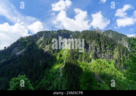 Landschaftsblick in der Nähe des Berges Grossvenediger im österreichischen Dorf Neukirchen Stockfoto