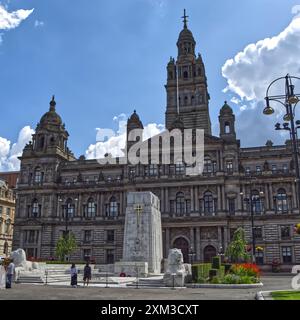 Das Cenotaph war Memorial und City Chambers, George Square, Glasgow, Schottland, Großbritannien Stockfoto