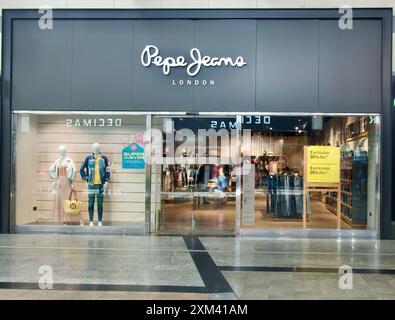 Pepe Jeans London Shop Front Outlet Shopping Fashion Outlet Einkaufszentrum Barakaldo Baskenland Spanien Stockfoto