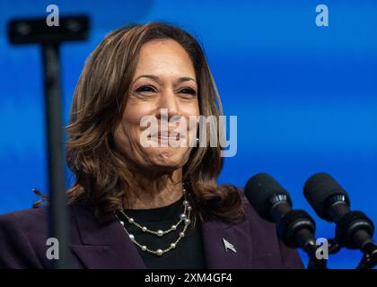 Houston, USA. Juli 2024. Vizepräsidentin Kamala Harris war der Hauptredner der AFT Convention 2024 in Houston, Texas am 25. Juli 2024. Die AFT (American Federation of Teachers) ist die erste Gewerkschaft, die Kamala Harris' Präsidentschaftskandidaten unterstützt. (Foto: Jennifer Lake/SIPA USA) Credit: SIPA USA/Alamy Live News Stockfoto