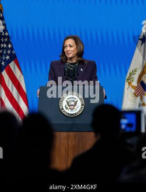 Houston, USA. Juli 2024. Vizepräsidentin Kamala Harris war der Hauptredner der AFT Convention 2024 in Houston, Texas am 25. Juli 2024. Die AFT (American Federation of Teachers) ist die erste Gewerkschaft, die Kamala Harris' Präsidentschaftskandidaten unterstützt. (Foto: Jennifer Lake/SIPA USA) Credit: SIPA USA/Alamy Live News Stockfoto