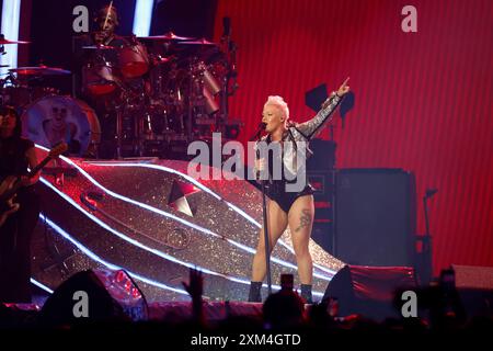 Stockholm, Schweden. Juli 2024. Pink spielt in Stockholm, Schweden. Foto: Mickan Mörk/TT/Code 11576 Credit: TT News Agency/Alamy Live News Stockfoto