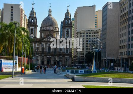 25. Juli 2024, Rio de Janeiro, Rio de Janeiro, Brasilien: RIO DE JANEIRO (RJ), 07/25/2024 - RIO 2016/PIRA OIMPICA/RJ - Vorbereitungen für die Zeremonie, die am Donnerstag (25) um 17:30 Uhr stattfindet, wo sie den olympischen Pyre Rio 2016 in Candelaria, in der zentralen Region der Stadt Rio de Janeiro. (Kreditbild: © Fausto Maia/TheNEWS2 via ZUMA Press Wire) NUR REDAKTIONELLE VERWENDUNG! Nicht für kommerzielle ZWECKE! Stockfoto