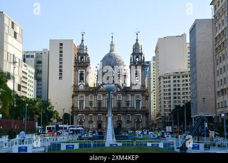 25. Juli 2024, Rio de Janeiro, Rio de Janeiro, Brasilien: RIO DE JANEIRO (RJ), 07/25/2024 - RIO 2016/PIRA OIMPICA/RJ - Vorbereitungen für die Zeremonie, die am Donnerstag (25) um 17:30 Uhr stattfindet, wo sie den olympischen Pyre Rio 2016 in Candelaria, in der zentralen Region der Stadt Rio de Janeiro. (Kreditbild: © Fausto Maia/TheNEWS2 via ZUMA Press Wire) NUR REDAKTIONELLE VERWENDUNG! Nicht für kommerzielle ZWECKE! Stockfoto