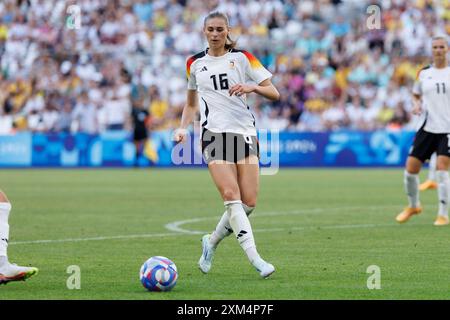 Marseille, Frankreich. Juli 2024. FRA, Paris, Olympische Spiele Paris 2024, 25. Juli 2024, Fußball, Frauen, Deutschland gegen Australien, in Marseille, im Stade Velodrome, Jule Brand (Deutschland, 16), Credit: HMB Media/Alamy Live News Stockfoto