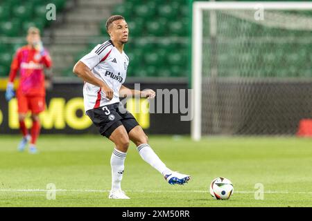 25. Juli 2024; Stadion der polnischen Armee, Warschau, Polen; Fußball der UEFA Europa Conference League, 1. Leg, 2. Qualifikationsrunde, Legia Warszawa gegen Caernarfon Town; Steve Kapuadi (Legia) Stockfoto