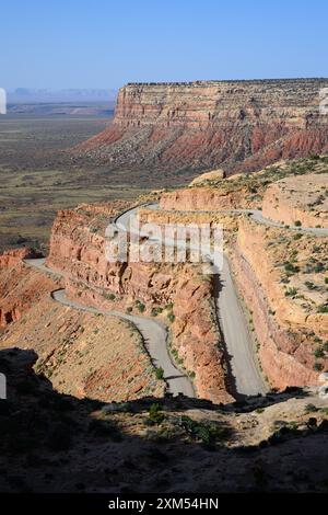 Schotterabschnitt des Utah Highway 261 Moki Dugway Serchbacks auf Cedar Mesa Stockfoto