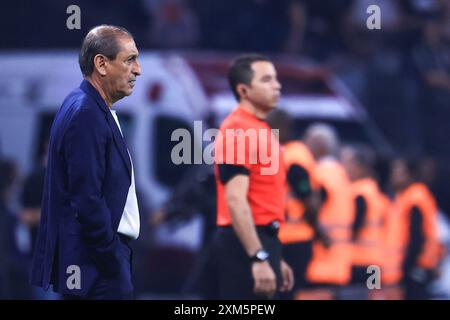 Sao Paulo, Brasilien. Juli 2024. SP - SAO PAULO - 07/25/2024 - BRASILIANER A 2024, CORINTHIANS x GREMIO - CORINTHIANS Trainer Ramon Diaz während eines Spiels gegen Gremio im Arena Corinthians Stadion für die brasilianische A 2024 Meisterschaft. Foto: Marcello Zambrana/AGIF Credit: AGIF/Alamy Live News Stockfoto