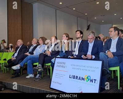 Libramont, Belgien. Juli 2024. Der wallonische parlamentsvorsitzende Willy Borsus, die wallonische Ministerin Anne-Catherine Dalcq, der wallonische Ministerpräsident Adrien Dolimont, der wallonische Vizepräsident Pierre-Yves Jeholet und der scheidende Minister für Landwirtschaft und KMU David Clarinval, dargestellt während der Eröffnungssitzung der 88. Ausgabe der Landwirtschaftsmesse in Libramont am Freitag, den 26. Juli 2024, in Libramont. BELGA FOTO JULIEN BALTUS Credit: Belga News Agency/Alamy Live News Stockfoto