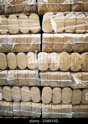 Große Holzpellets für Ihre Heizung Stockfoto
