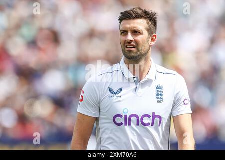 Birmingham, Großbritannien. Juli 2024. Mark Wood of England beim Spiel der International Test Match Series zwischen England und West Indies am 26. Juli 2024 im Edgbaston Cricket Ground in Birmingham. Foto von Stuart Leggett. Nur redaktionelle Verwendung, Lizenz für kommerzielle Nutzung erforderlich. Keine Verwendung bei Wetten, Spielen oder Publikationen eines einzelnen Clubs/einer Liga/eines Spielers. Quelle: UK Sports Pics Ltd/Alamy Live News Stockfoto