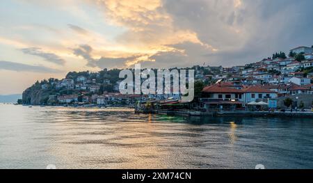 Panorama der Stadt Ohrid am Ufer des Ohridsees in Mazedonien Stockfoto