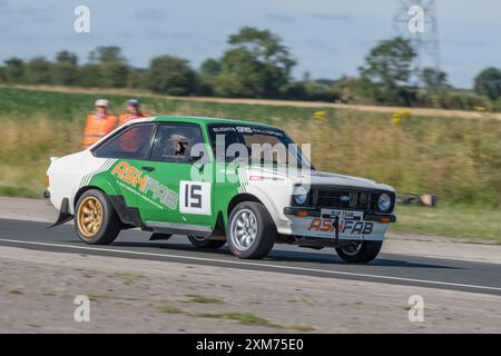 Ford Escort mk2 trat bei einem Renntag und Zeitfahren in Blyton Park, Blyton, Lincolnshire an. Stockfoto