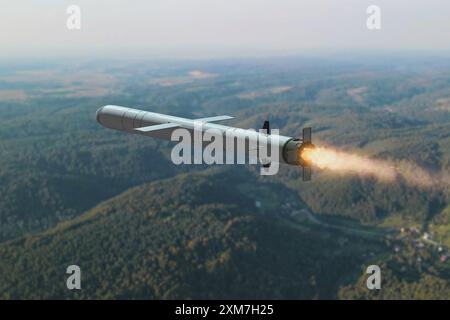 Die ballistische Militärrakete Kalibr fliegt am Himmel über dem Boden, die Spur des Raketenstarts, Rauch und Feuer. Stockfoto