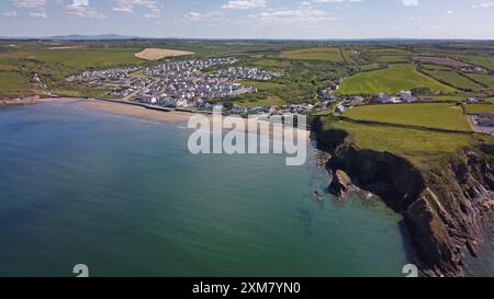 Broad Haven from Sea, Pembrokeshire Coast, West Wales, Vereinigtes Königreich Stockfoto