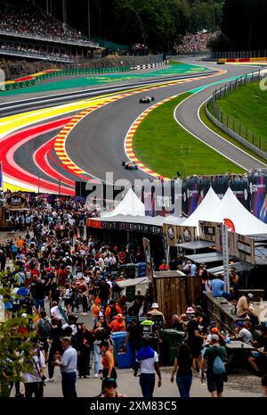 81 PIASTRI Oscar (aus), McLaren F1 Team MCL38, 20 MAGNUSSEN Kevin (den), Haas F1 Team VF-24 Ferrari, Action während des Formel 1 Rolex Belgium Grand Prix 2024, 14. Runde der Formel 1 Weltmeisterschaft 2024 vom 26. Bis 28. Juli 2024 auf dem Circuit de Spa-Francorchamps in Stavelot, Belgien Stockfoto