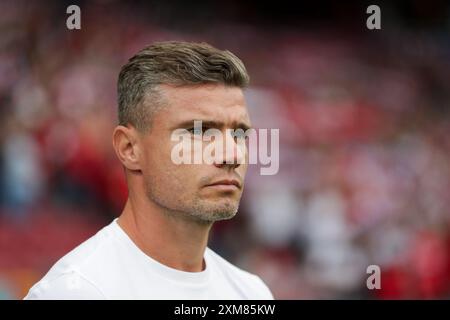 Trainer Robert Klauss von Rapid Wien wurde während des Ausscheidungsspiels der UEFA Europa League 2024/2025 zwischen Wisla Krakau und Rapid Wien im Stadtstadion gespielt. Endpunktzahl: Wisla Krakau 1:2 Rapid Wien. Stockfoto