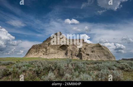 Panorama von Sagebrush und Castle Butte im Big Muddy Valley, Saskatchewan, Kanada Stockfoto