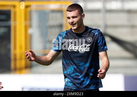 Castel Di Sangro, Abbruzzo, Italien. Juli 2024. Alessandro Buongiorno von Neapel während des 2. Tages des Trainingslagers der SSC Napoli im Stadio Patini in Castel di Sangro, Italien am 26. Juli 2024 (Foto: © Ciro de Luca/ZUMA Press Wire) NUR REDAKTIONELLE VERWENDUNG! Nicht für kommerzielle ZWECKE! Quelle: ZUMA Press, Inc./Alamy Live News Stockfoto