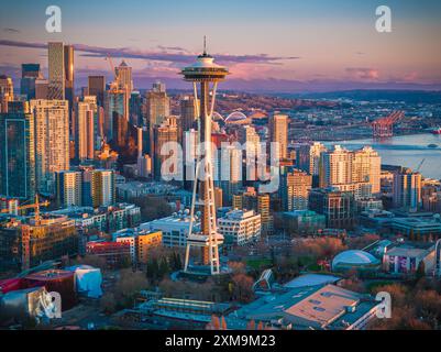 Seattle ist ein bedeutender Küstenflughafen und Sitz des King County im US-Bundesstaat Washington. Seattle ist die größte Stadt im pazifischen Nordwesten. Stockfoto