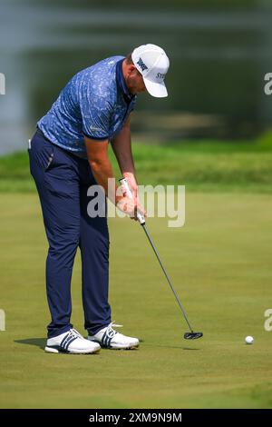 Blaine, Minnesota, USA. Juli 2024. TAYLOR FÜHRTE die Putts in Loch 7 während der PGA 3M Open 2024 in TPC Twin Cities am 26. Juli 2024 AUF. (Kreditbild: © Steven Garcia/ZUMA Press Wire) NUR REDAKTIONELLE VERWENDUNG! Nicht für kommerzielle ZWECKE! Quelle: ZUMA Press, Inc./Alamy Live News Stockfoto