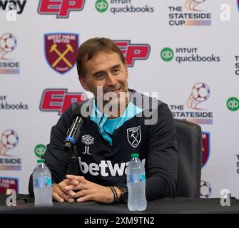 Jacksonville, Florida, USA. Juli 2024. Die englische Premier League ist freundlich, West Ham United gegen Wolverhampton. West Ham Head Coach Julen Lopetegui spricht am Tag vor ihrem Spiel gegen Wolverhampton im Stateside Cup, einer Serie von drei Spielen in den USA in Florida und Maryland. Foto: Tim Davis/Alamy Live News Stockfoto