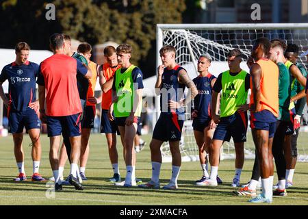 Los Angeles, Usa. Juli 2024. Spieler von Manchester United in Aktion während eines Trainings in der UCLA am 26. Juli 2024 in Los Angeles. Das Team und Arsenal FC spielen am Samstag in einem Freundschaftsspiel vor der Saison. Quelle: SOPA Images Limited/Alamy Live News Stockfoto