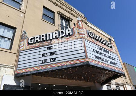 ONTARIO, KALIFORNIEN - 14. JULI 2024: Das Granada Theatre Building, erbaut 1926, Teil der Fox West Coast Theatres-Kette. Stockfoto