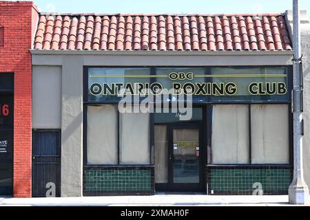 ONTARIO, KALIFORNIEN - 14. JULI 2024: Das Gebäude des Ontario Boxing Clubs an der B Street. Stockfoto