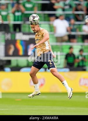 Austin, Texas, USA. Juli 2024. Pumas UNAM-Verteidiger Pablo Bennevendo (2) führt den Ball während des Vorspiels vor einem Fußballspiel gegen Austin FC am 26. Juli 2024 in Austin an. Austin gewann mit 3:2. (Kreditbild: © Scott Coleman/ZUMA Press Wire) NUR REDAKTIONELLE VERWENDUNG! Nicht für kommerzielle ZWECKE! Quelle: ZUMA Press, Inc./Alamy Live News Stockfoto