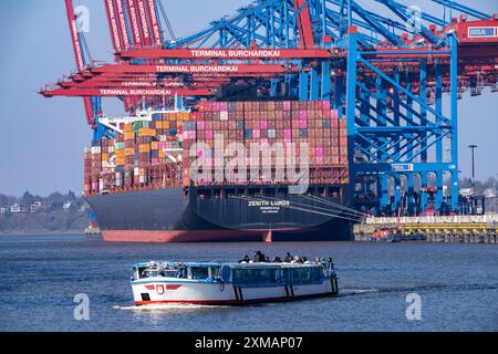 Hafen Hamburg, Waltershofer Hafen, HHLA Containerterminal Burchardkai, Containerfrachter Zenith Lumos, Hamburg, Deutschland Stockfoto