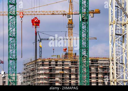 Baustellen im Osten der Hafencity Hamburg, Bürogebäude, neuer Stadtteil an der Elbe, auf dem Gelände des ehemaligen Freihafens, Wohnhaus Stockfoto