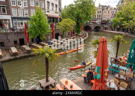 Utrecht, Niederlande, historisches Stadtzentrum, Oudegracht, Kanal, Restaurants, Pubs, Cafés, Geschäfte entlang des Kanals Stockfoto