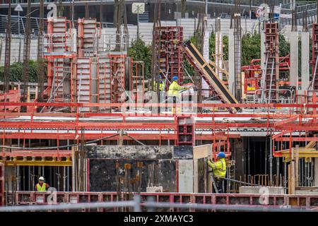 Großbaustelle in Düsseldorf, Bau der Eigentumswohnung Nordrhein-Westfalen, Deutschland Stockfoto