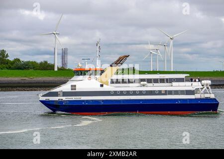 Windpark Westernschelde Ferry, Prinzessin Maxima, im Hafen von Vlissingen, Zeeland, Niederlande Stockfoto