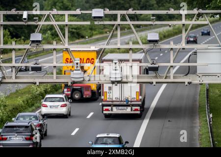 Sensoren auf einer Mautbrücke, zur Erfassung der Autobahnmaut, auf der Autobahn A43 bei Duelmen, Münsterland, Nordrhein-Westfalen Stockfoto