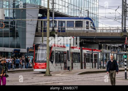 Öffentliche Verkehrsverbindungen zum Haager Hauptbahnhof, Hauptbahnhof, Rijnstraat, Stadtzentrum, Straßenbahnlinien, Niederlande Stockfoto